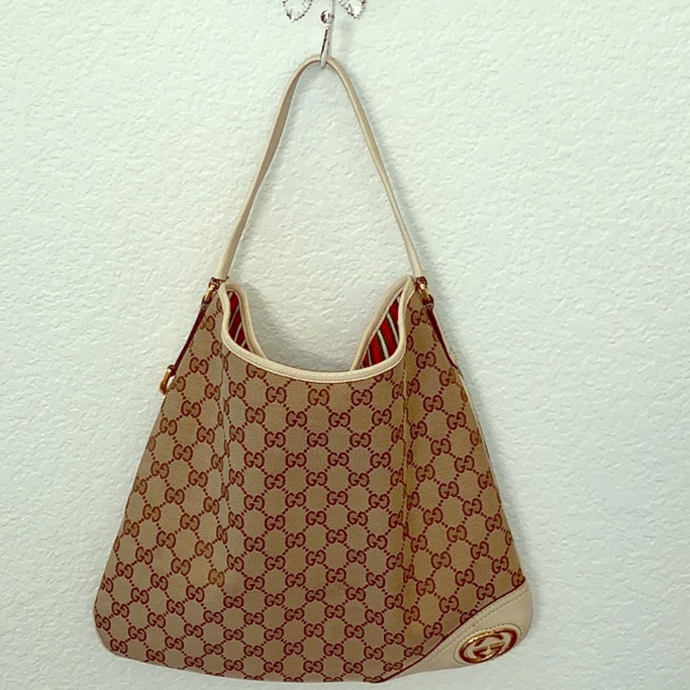 Lightly loved Gucci purse in great condition!❤️❤️